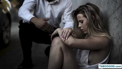 Keistos istorijos: benamė paauglė